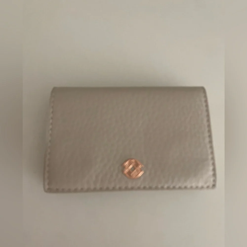 Dagne Dover Accordion Cardholder - Picture 2 of 7